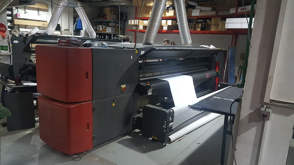 Arrow Digital installs EFI VUTEk GS3200 