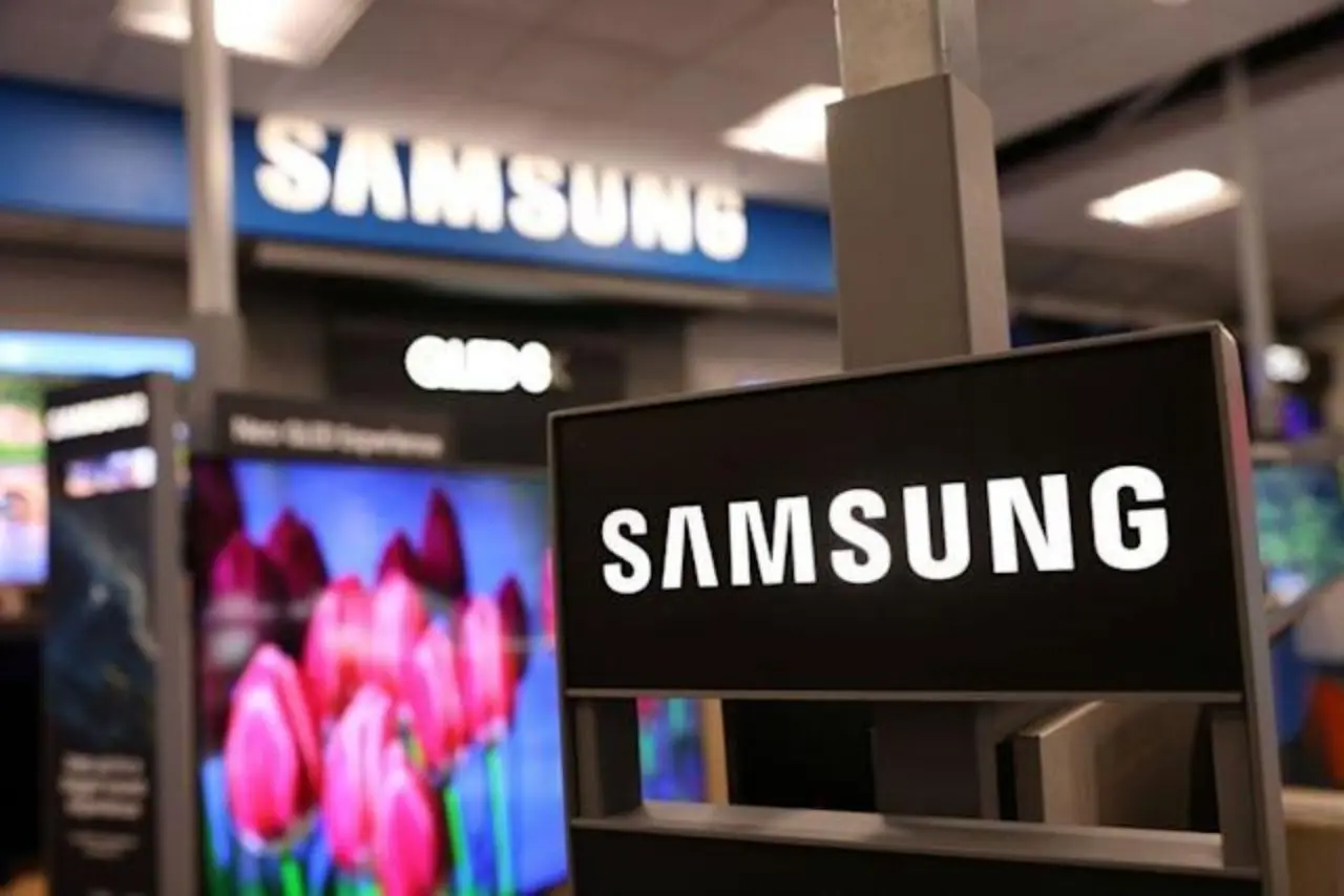 You are currently viewing Samsung to open 15 new stores across India by 2023-end