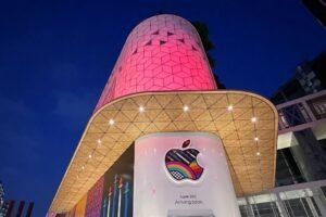 Apple marks its first company-owned store in India at Mumbai