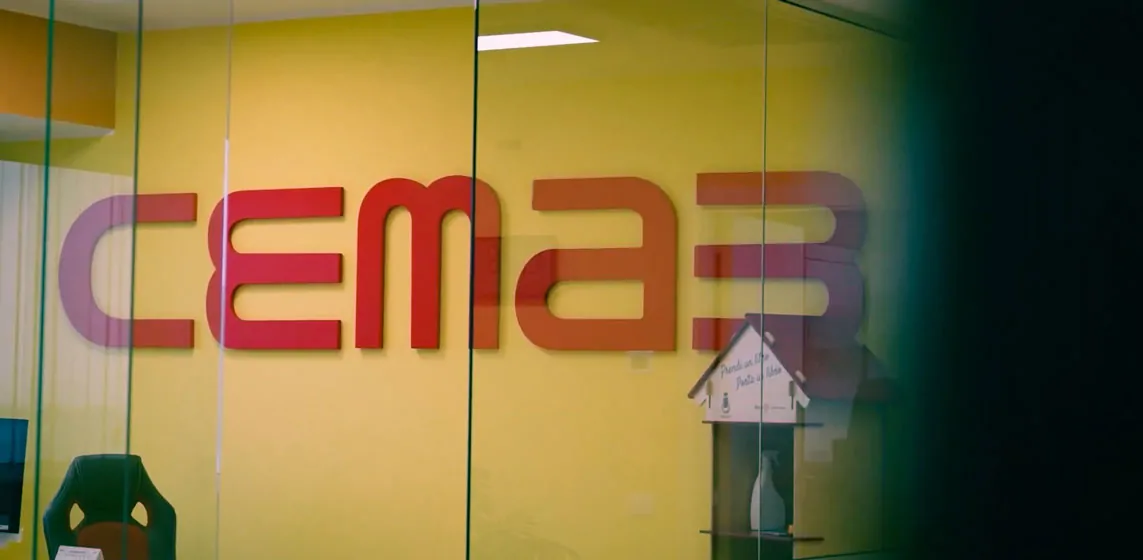 You are currently viewing MIMAKI industrial UV LED flatbed benchmarks direct-to-wood printing easy